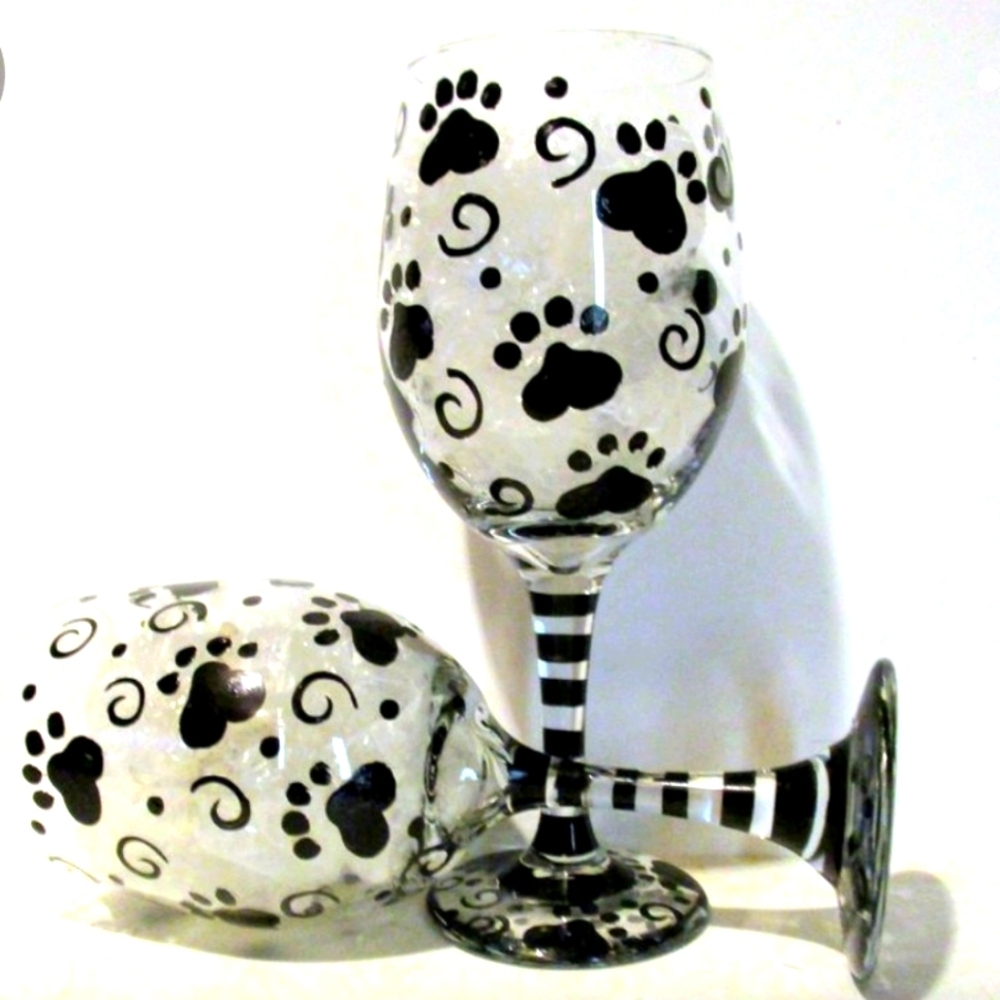 Hand painted puppy printed wine glasses